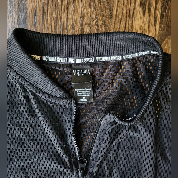 Victoria's Secret Sports Jacket Size M Black Mesh Zip Up Workout Gym Activewear - Picture 3 of 7